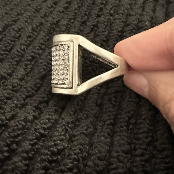 ✨Gunmetal Rhinestone ring✨ - Picture 2 of 7